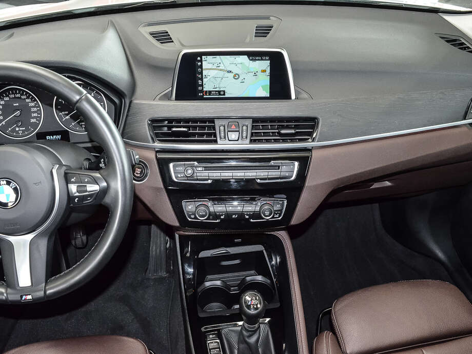 BMW X1 (Bild 11/18)