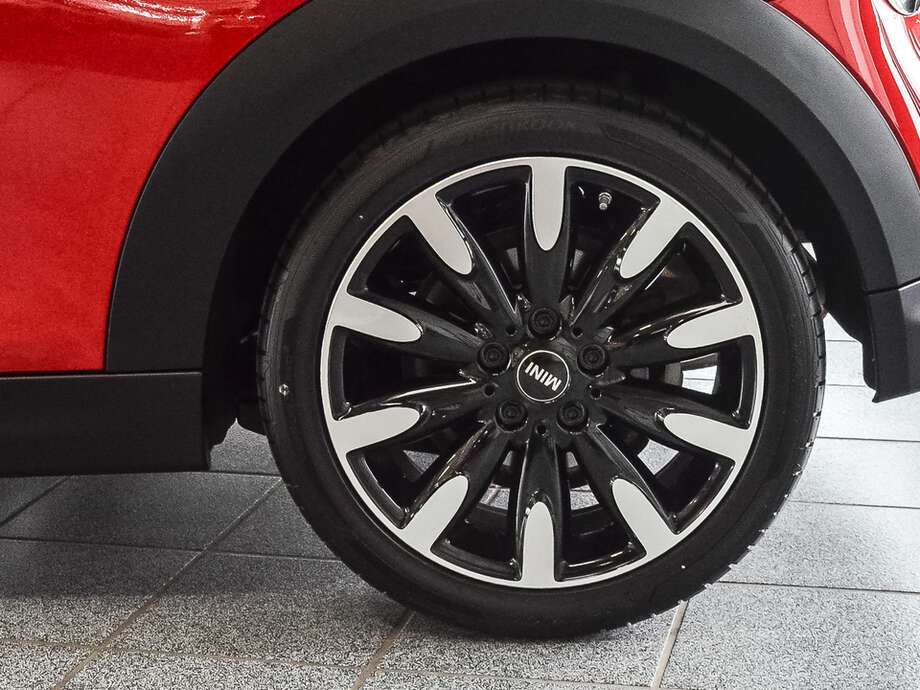 MINI Cooper (Bild 6/16)