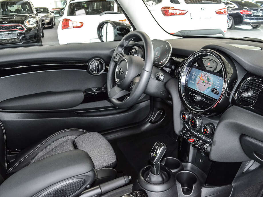 MINI Cooper (Bild 7/16)