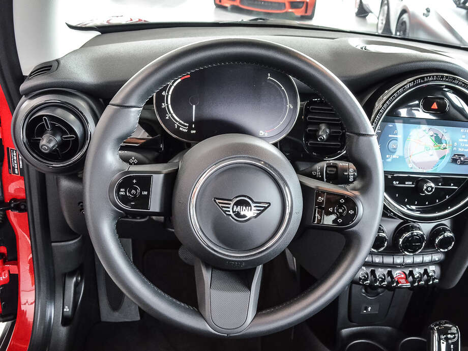 MINI Cooper (Bild 11/16)
