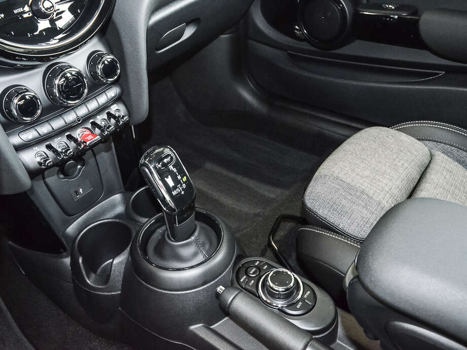 MINI Cooper (Bild 12/16)