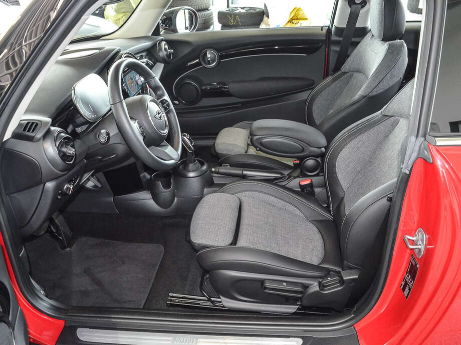 MINI Cooper (Bild 14/16)