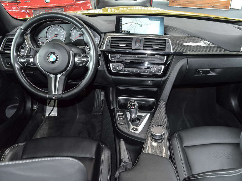 BMW M4 (Bild 9/17)