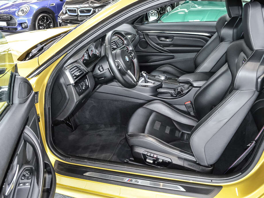 BMW M4 (Bild 14/17)