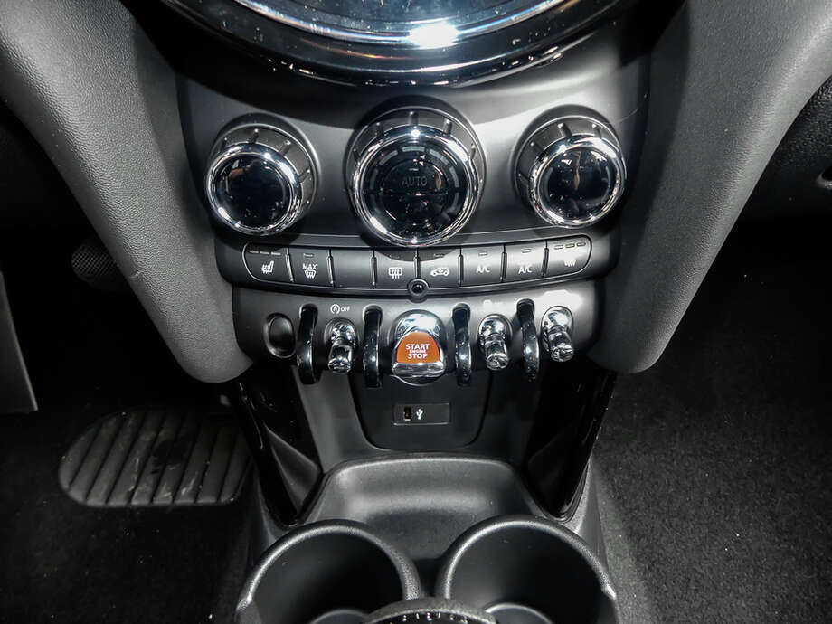MINI Cooper Cabrio (Bild 8/16)