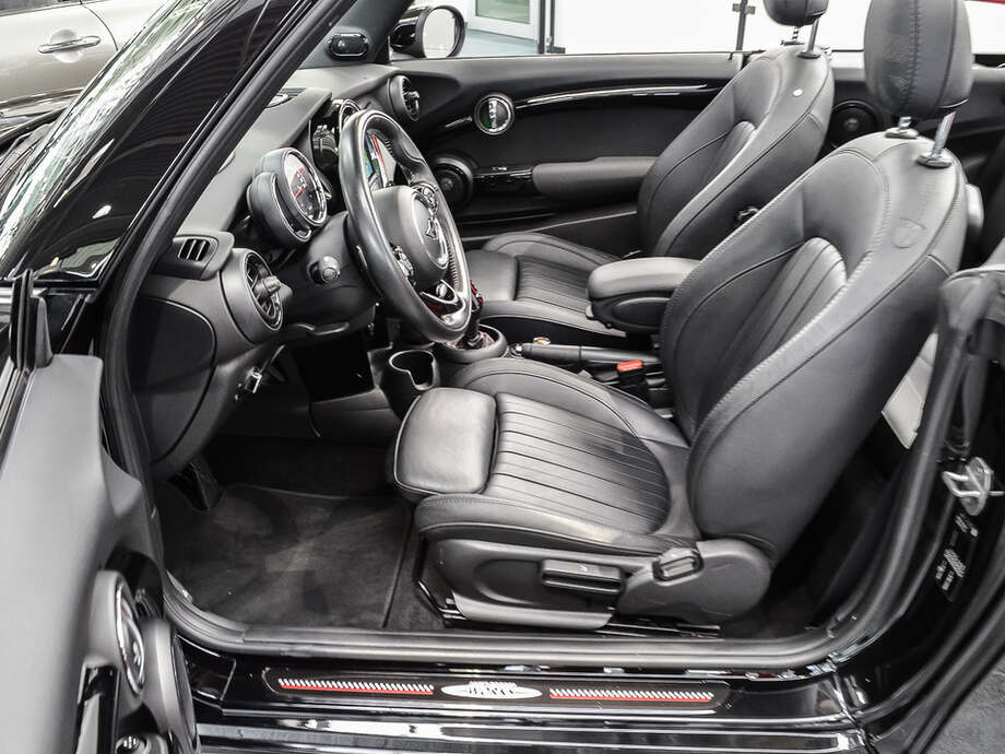 MINI John Cooper Works Cabrio (Bild 16/19)