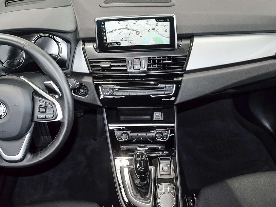 BMW 220 Gran Tourer (Bild 10/16)