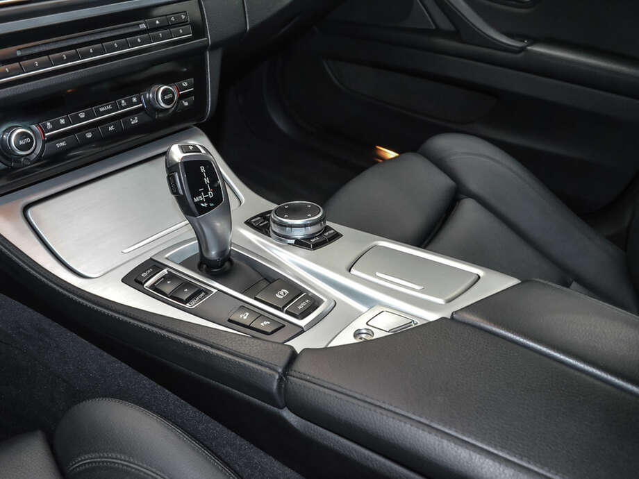 BMW 530d xDrive (Bild 12/17)