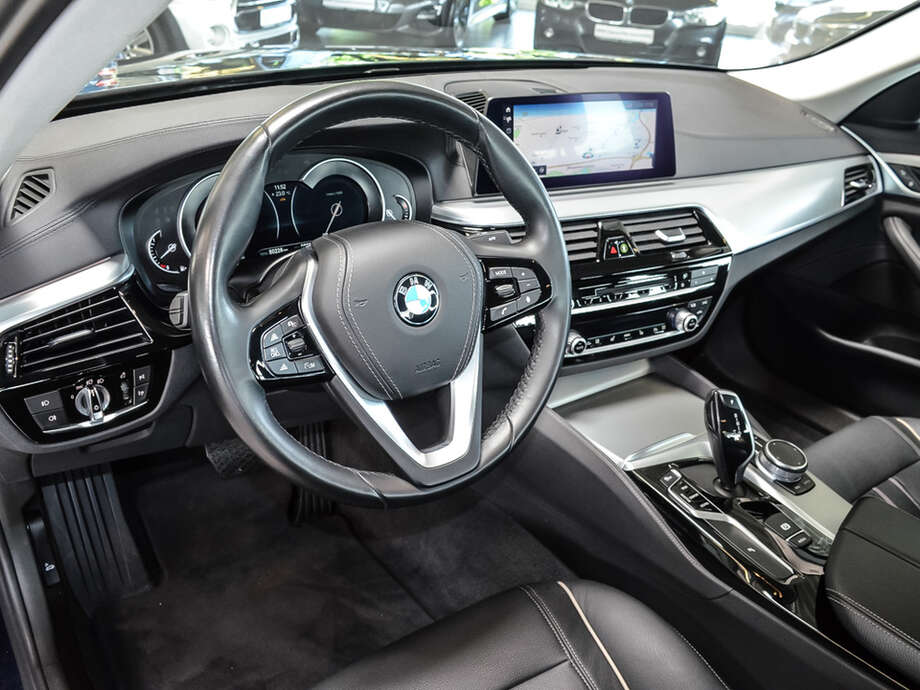BMW 530i xDrive (Bild 8/19)