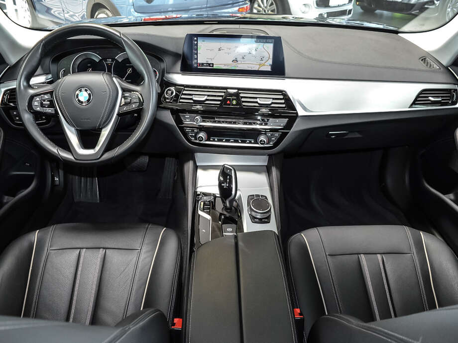 BMW 530i xDrive (Bild 9/19)