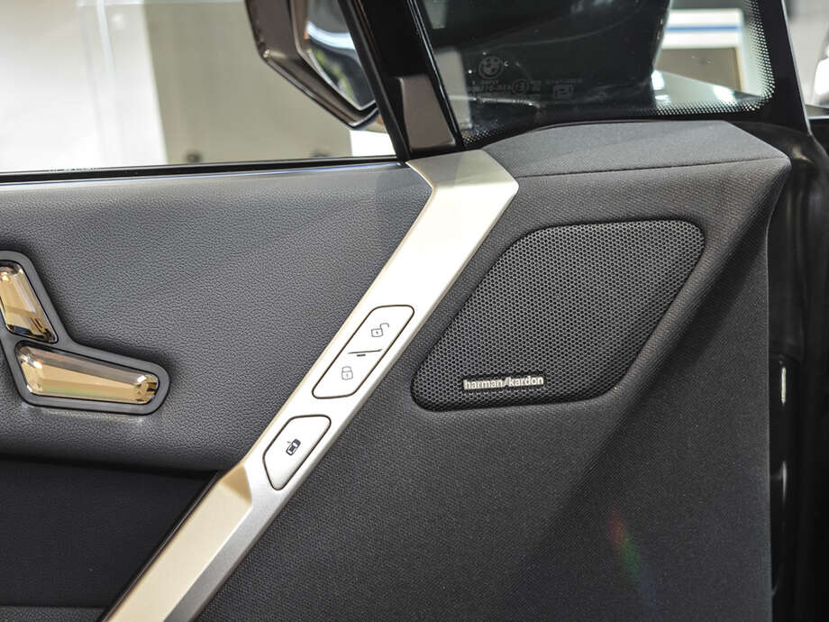 BMW iX (Bild 13/18)