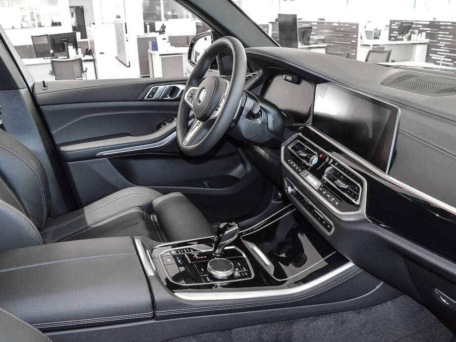BMW X5 (Bild 4/16)