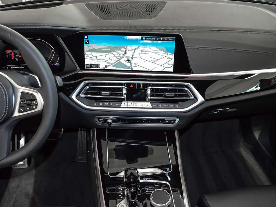 BMW X5 (Bild 8/16)