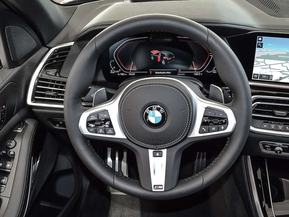 BMW X5 (Bild 9/16)