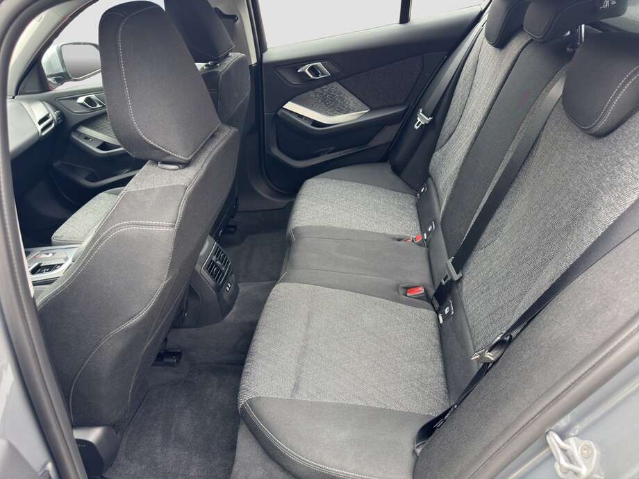 BMW 120 (Bild 12/18)