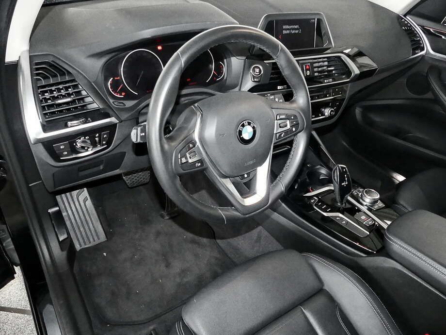 BMW X3 (Bild 8/15)
