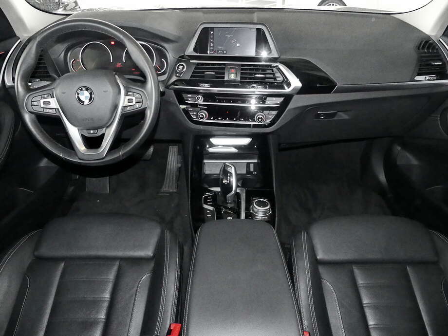 BMW X3 (Bild 9/15)
