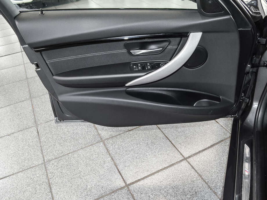 BMW 340i (Bild 16/17)