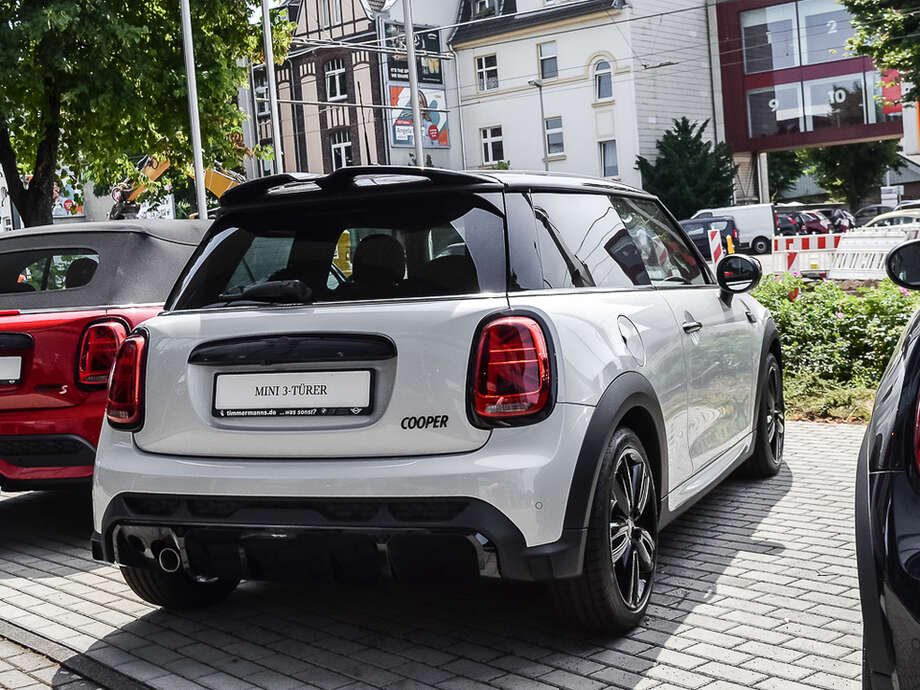 MINI Cooper (Bild 2/18)
