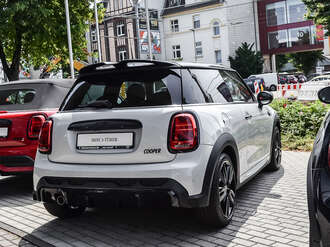 MINI Cooper (Bild 2/18)