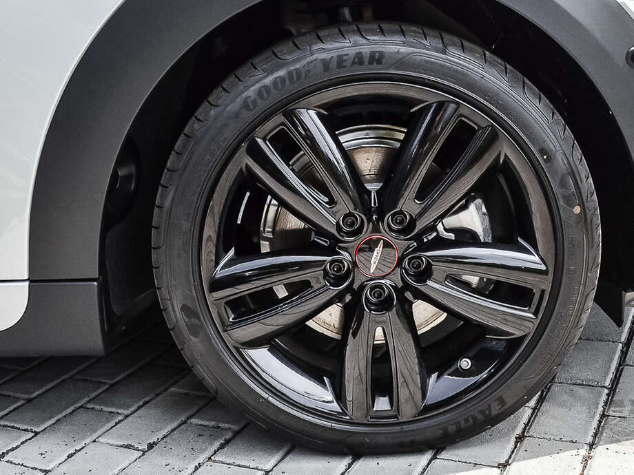 MINI Cooper (Bild 3/18)