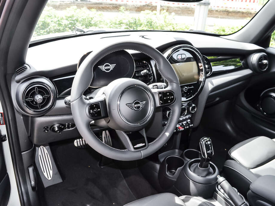 MINI Cooper (Bild 4/18)