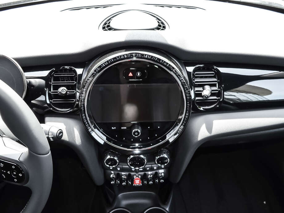 MINI Cooper (Bild 7/18)
