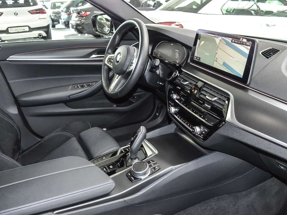 BMW 520d (Bild 7/18)