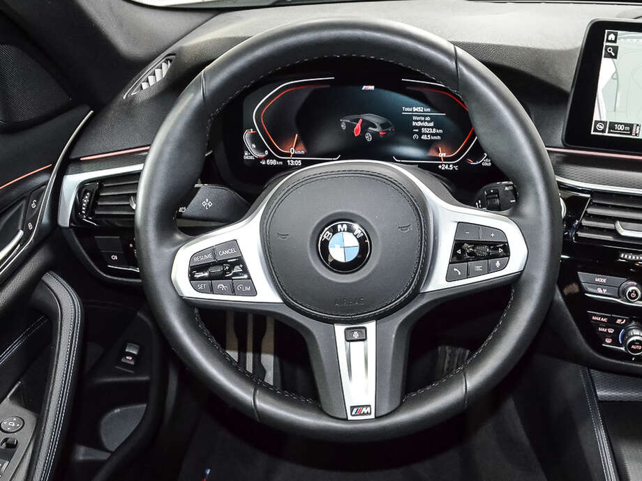 BMW 520d (Bild 10/18)