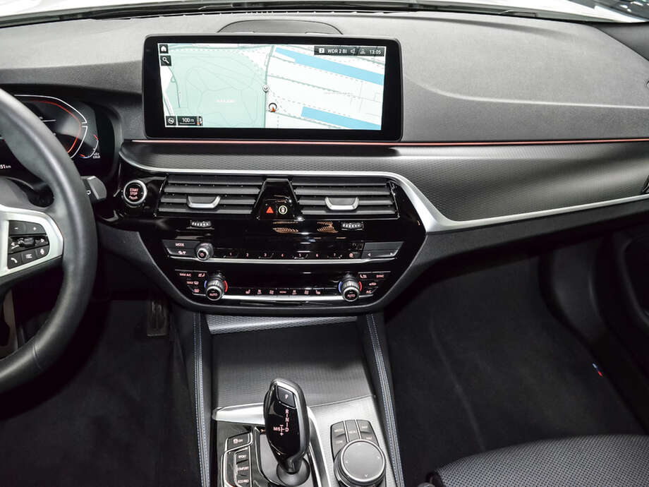 BMW 520d (Bild 11/18)
