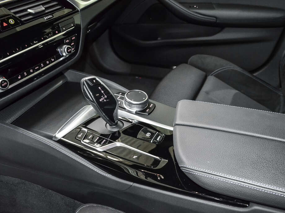 BMW 520d (Bild 12/18)