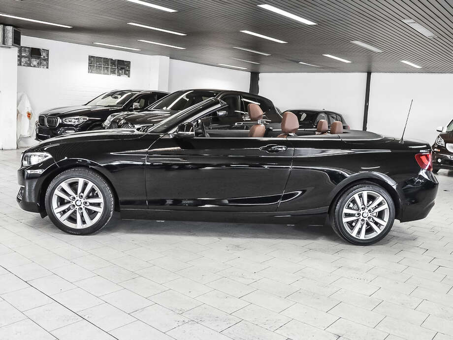 BMW 220i (Bild 4/16)