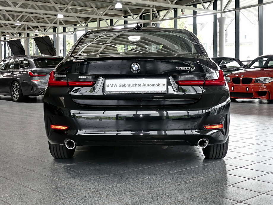 BMW 320d (Bild 5/14)