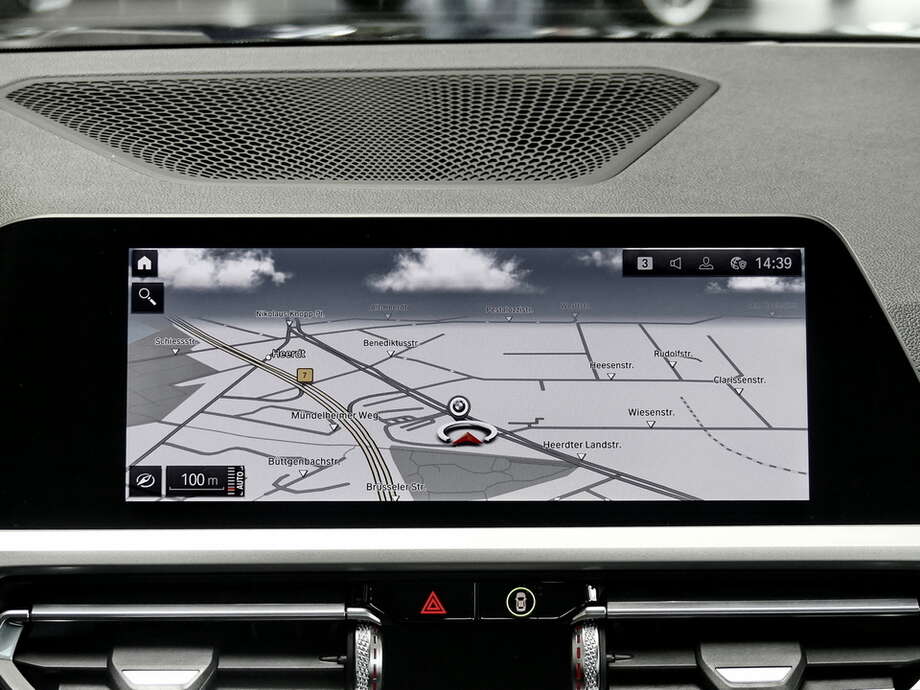 BMW 320d (Bild 10/14)