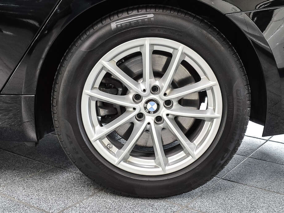 BMW 530d (Bild 6/19)