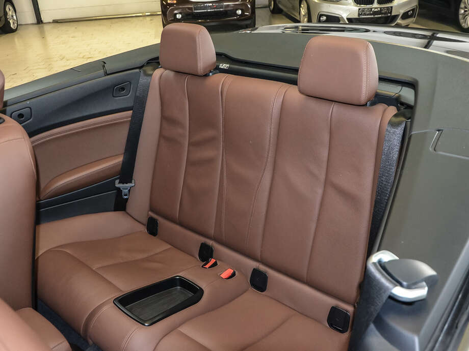 BMW 220i (Bild 16/16)