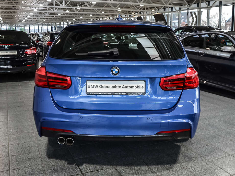 BMW 320i (Bild 5/16)