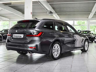 BMW 318i (Bild 2/17)