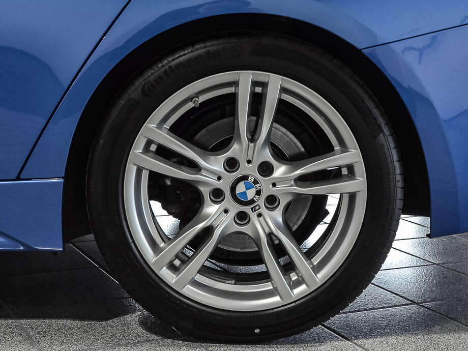BMW 320i (Bild 6/16)