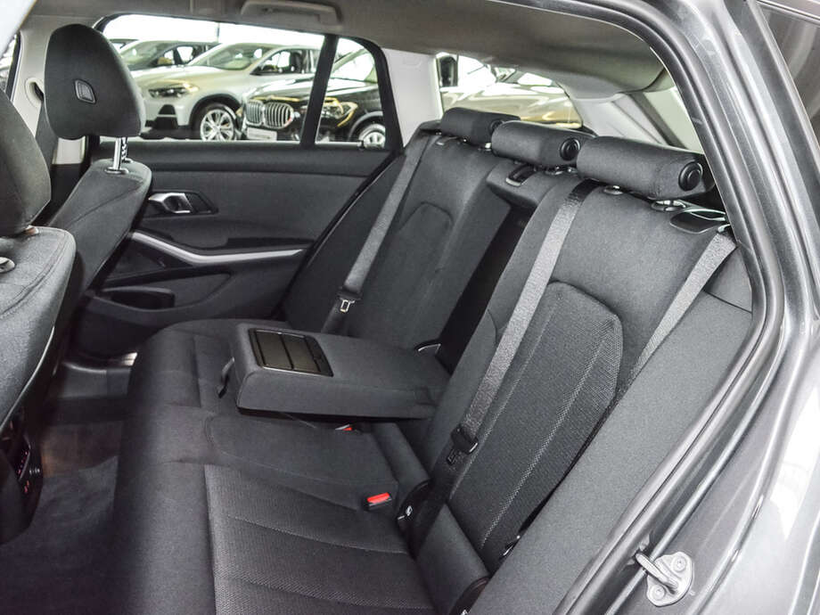 BMW 318i (Bild 17/17)
