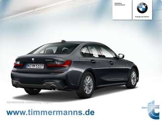 BMW 320d (Bild 2/19)