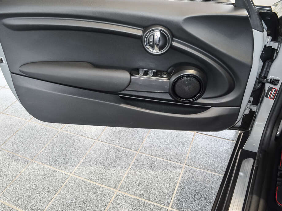 MINI Cooper Cabrio (Bild 17/18)