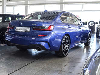 BMW 330e (Bild 2/20)