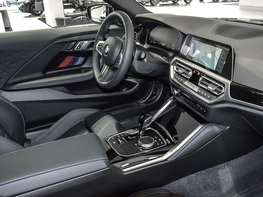 BMW 220i (Bild 4/18)