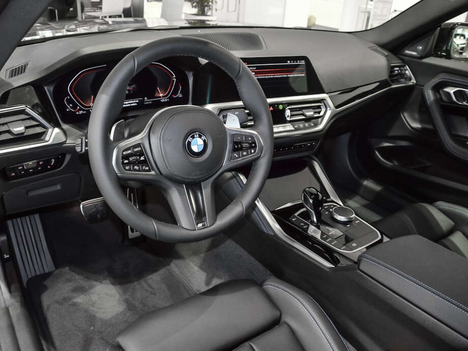 BMW 220i (Bild 5/18)