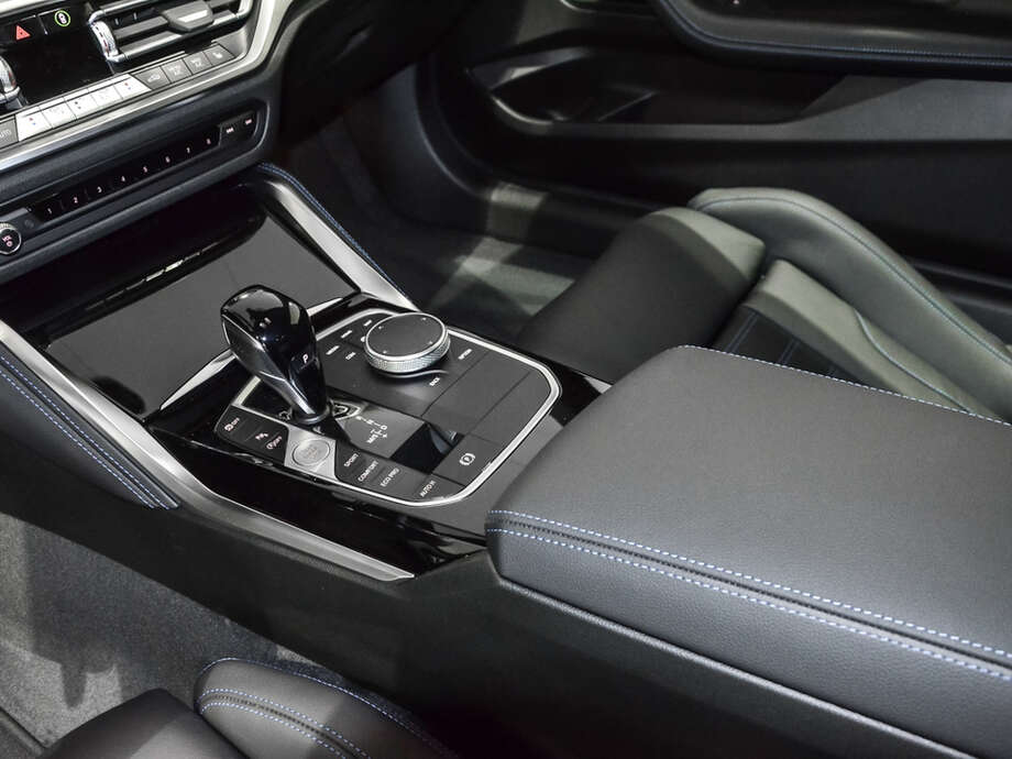 BMW 220i (Bild 6/18)
