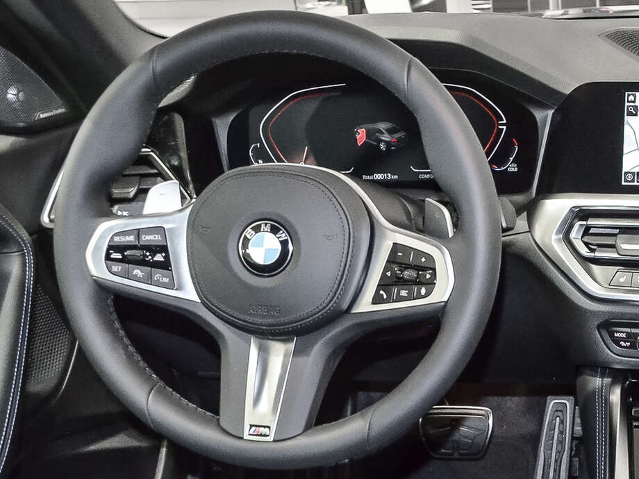 BMW 220i (Bild 13/18)