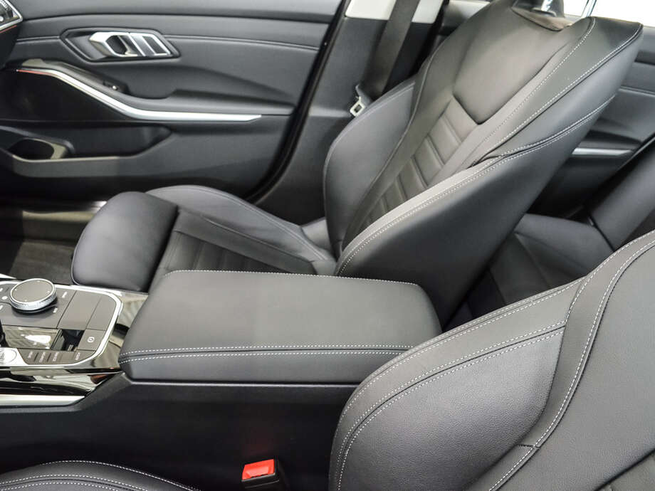 BMW 320d xDrive (Bild 13/19)
