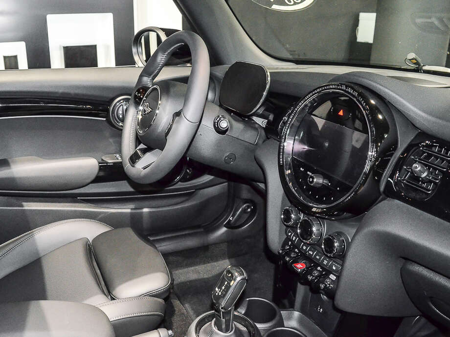 MINI Cooper (Bild 4/14)