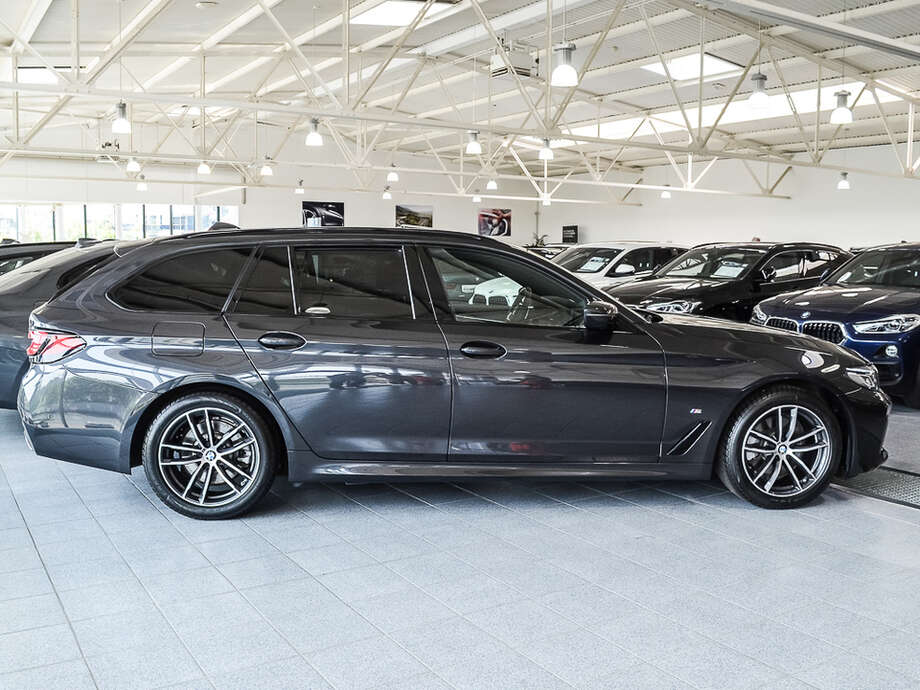 BMW 520d (Bild 4/16)